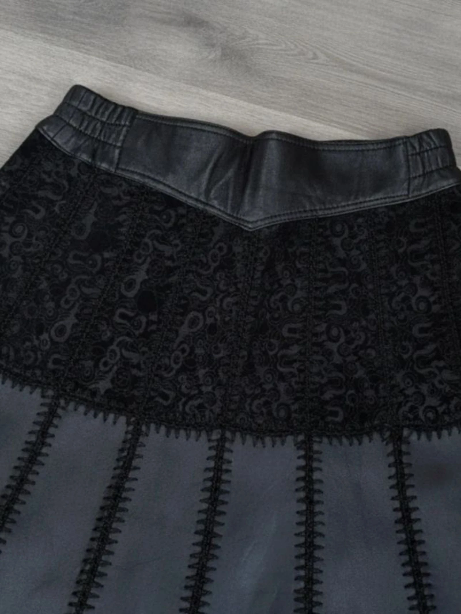 Y2K Gothic Grunge Vintage Black Faux Leather Patchwork Lace Midi Skirt XS – photo 10